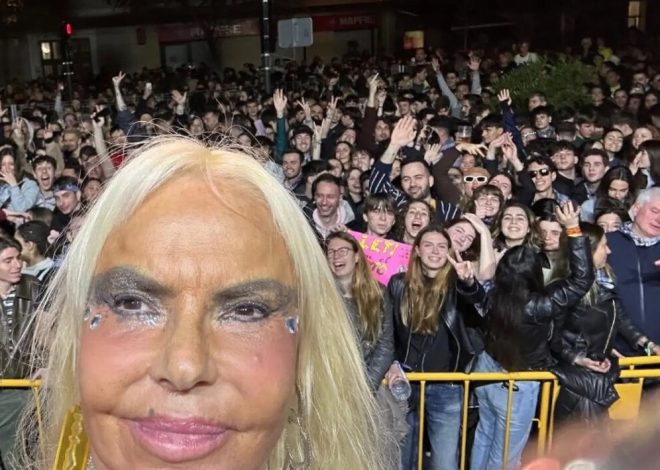 Leticia Sabater ya no es un artefacto nostálgico, sino una artista transgeneracional: la mayoría de su público es muy joven